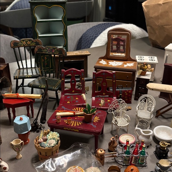 Vintage Dollhouse Furniture and Accessories Set - Picture 9 of 16